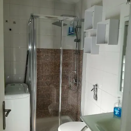 Ground Floor Geminis طوستا ديل سيلونثيو